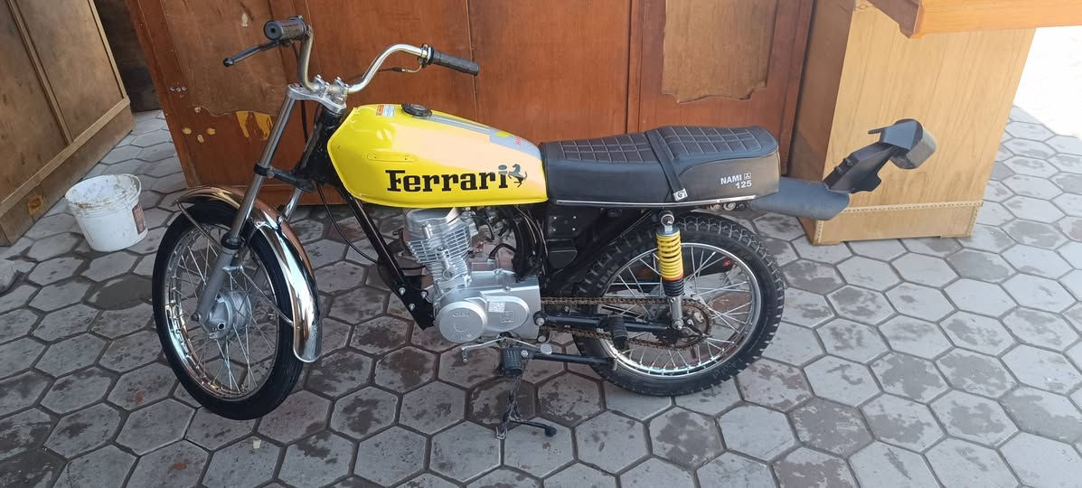 🔥 دراجة للبيع  🔥
دراجة بحالة ممتازة 👌
✔️ تعمير جديد
✔️ محرك (نامة) جديد
✔️ شاصي ارشه
✔️ أوراق كاملة
✨ نظيفة جداً – خير من الله وشوفة عينك
📍 المكان: واسط / الصويرة
📞 للتواصل: ***********
