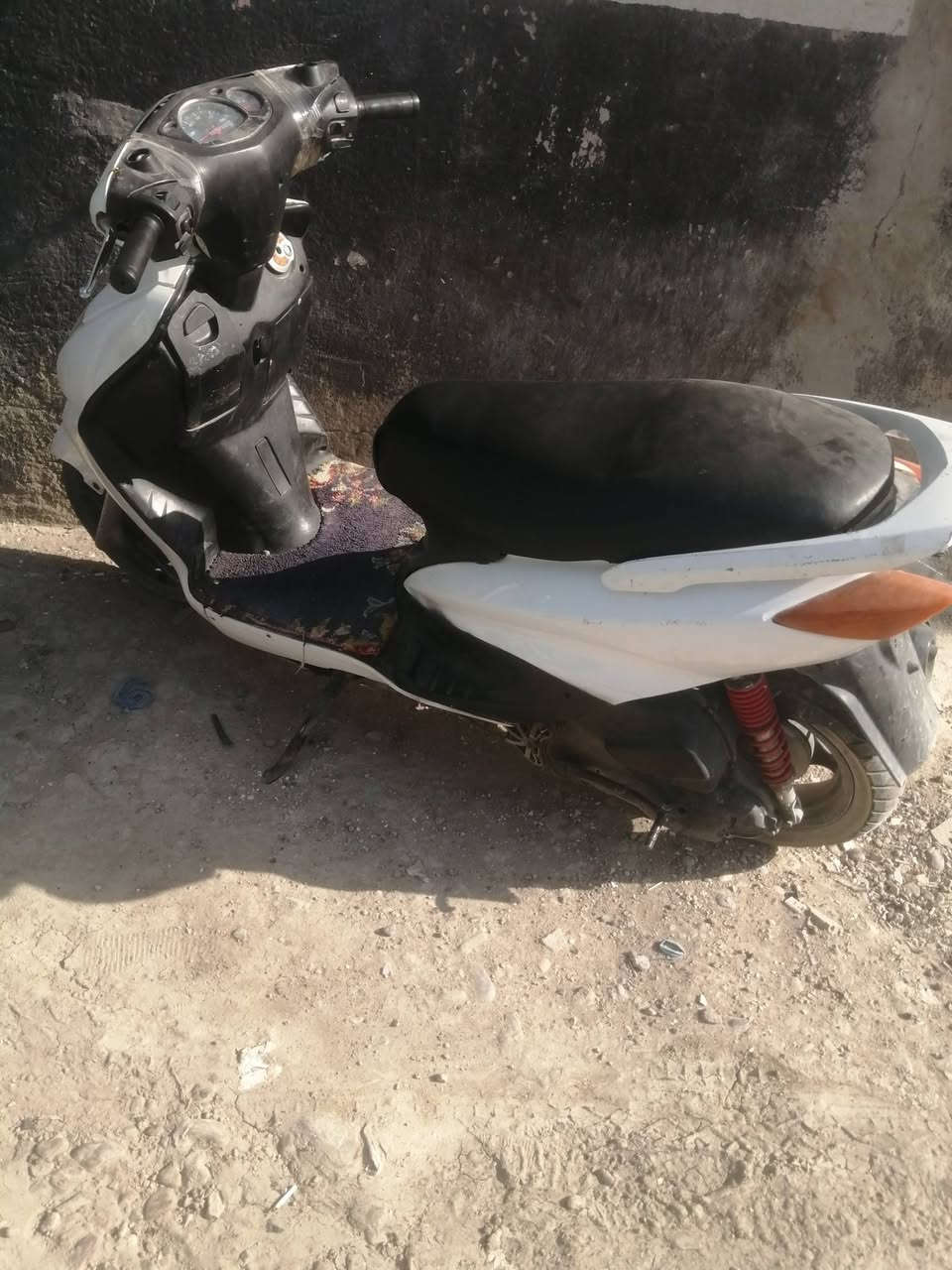 سكنس ياباني ١٢٠
سعر ٣٥٠ بيها مجال
***********
