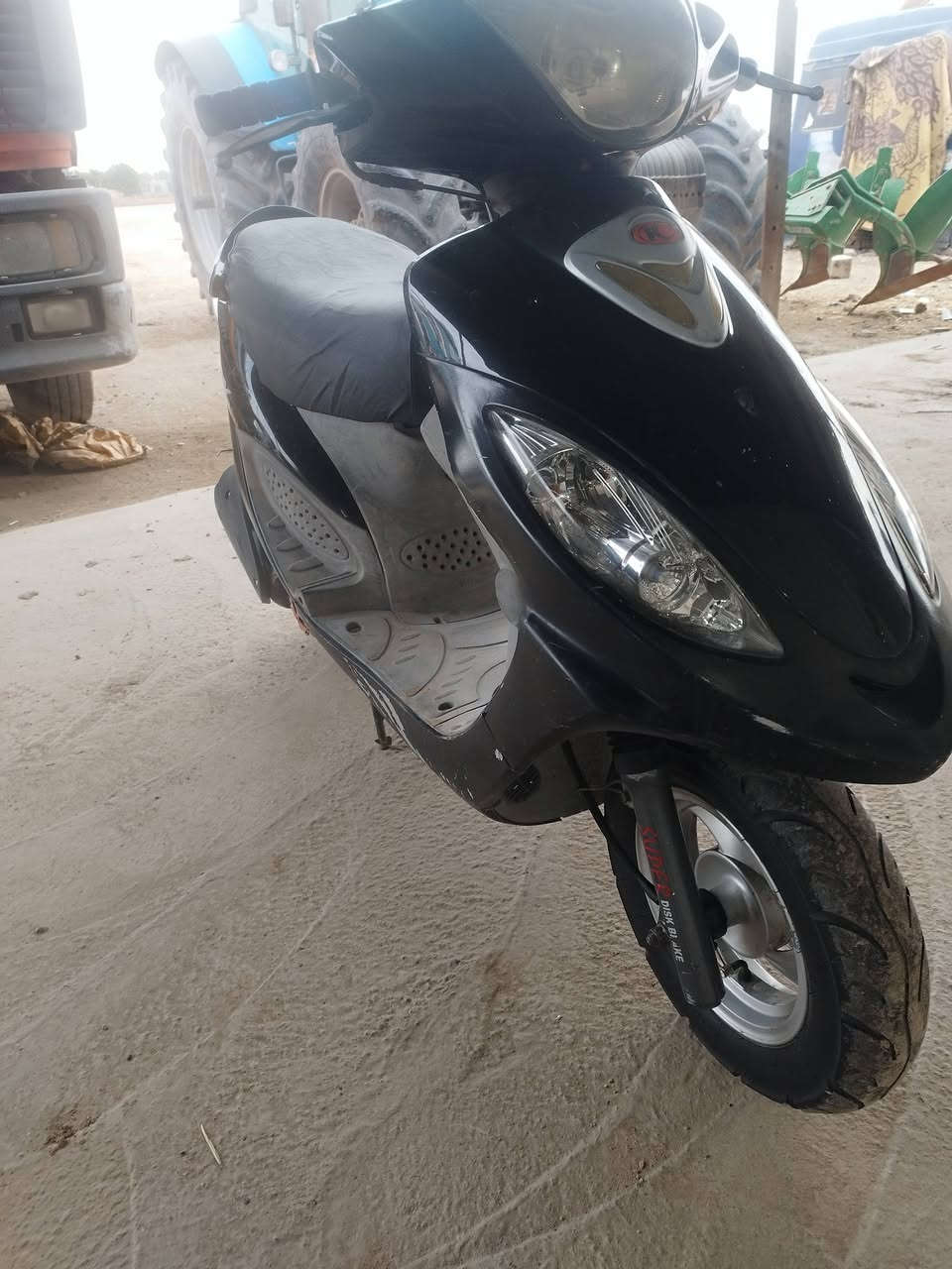 سلام عليكم  اخوان دراجه كامكو v2 موديل 2011 دراجه رمبه اقل شهر صار من طالعه مكينه مكفوله وكفر شوفت عينك مكان رفاعي باقي سعر 800وبيهاا مجال تفاصيل اتصال ***********
