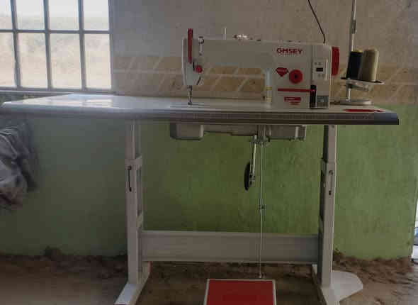 مكينه خياطه مستعمله فقط 15يوم نظيفه مكان صلاحيه سعر 500وبي مجال ‏‪***********‬‏
