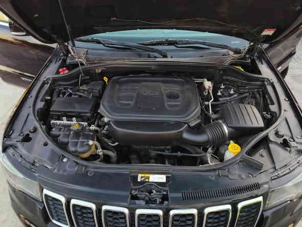 سلام عليكم 
جيب لمتد 2020 للبيع
خليجي كلين 
رقم الجديد بغداد 
باسمي 
اللون بيتنجاني 
فول مواصفات 
داخل لونين اسود وبيجي 
فور ويل 
بانوراما 
لايتات زنون بلاد 
مري شفط وحساس 
جنطة كهرباء 
شاشات جبيره 
شاشات بالكشنات 
كشنات تبريد وتدفئه 
استيرن كهرباء 
تدفئه استيرن 
حساسات امامي خلفي 
رادار 
كشنات جلد كهرباء وميموري 
محرك 3600 ممفتوح اي برغي بي بلاد 
ماشيه 60 الف كيلو 
السياره مكفوله من صبغ 
بيها شبر بارد جاملغ امامي فقط مرفق بالصور  
تخم تاير جديد 
شرط تاخذها للسنور 
السعر 30 بيها مجال بسيط جدا 
تحويل مباشر 
العنوان زيونة 
رقم تلفون 
*********** بغداد
