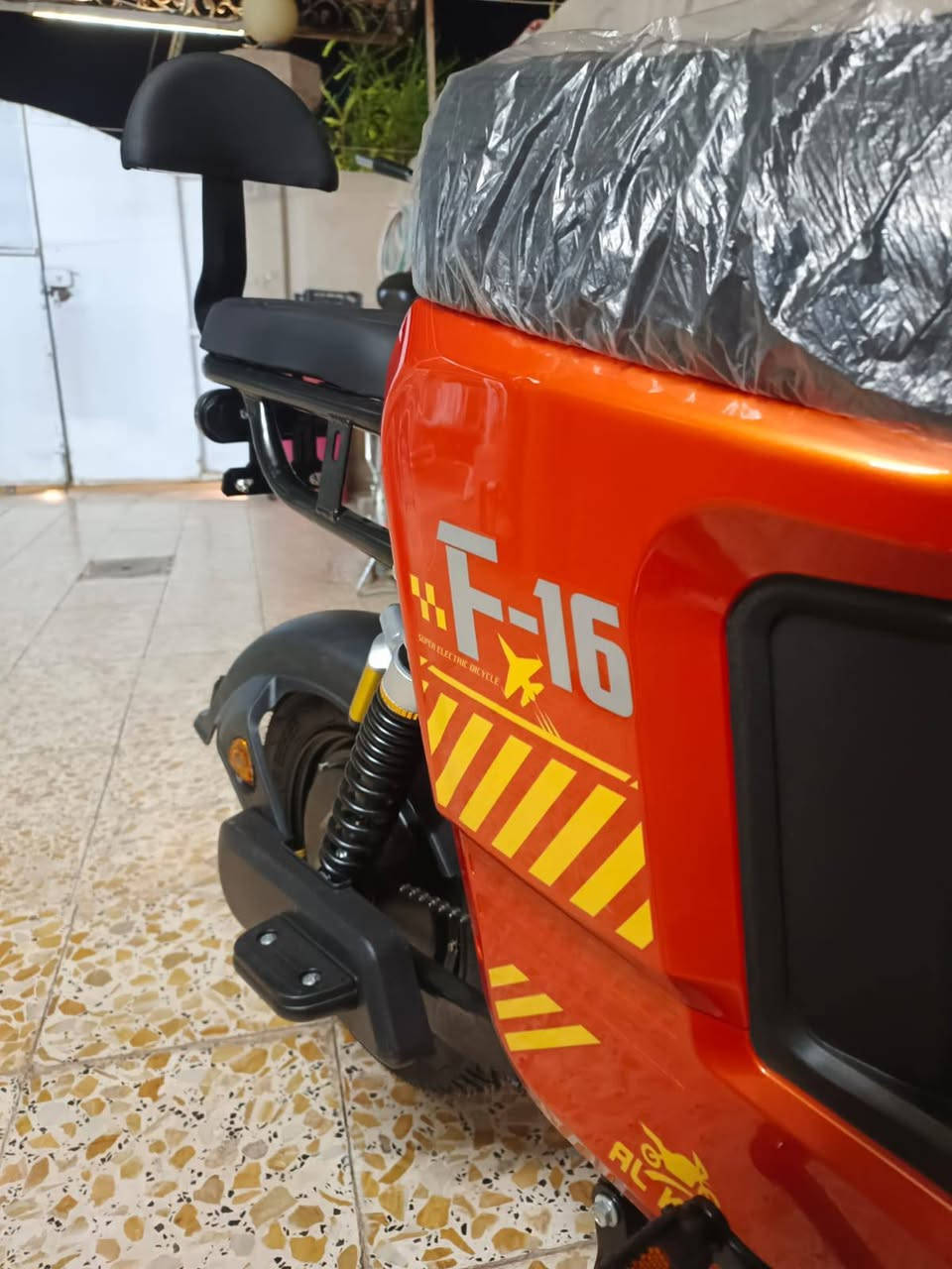 سلام عليكم
. 
. 
. 
. 
دراجة شحن 🔋⚡للبيع...  F16 
فول الفـول 👻
دراجة متكاملة مابيهاا لو نقص 
عقل رياضي 💪🏼
بطاريات عدد 5   .  80 فولت  32 امبير 
بطارية وينلي + شاحنة وينلي الاصلية 👊🏼
ملف 2000   👹
2 راكب 〽️
دبلات أمامي خلفي جديدة اصلي 💪🏼
جامرلغات بلادي نضيفة 
إشارة يمنة يسرة + رباعي 
نشرات لـيد أمامي خلفي الوان  🌈
لايت عالي ناصي 
هورن عـالي قويي 🔊
السعر 600 وبي مجال 
م/ مو شراي لاتعبني 👍🏼
للاستفسار أكثر خاص 
لاتعاملني هنا


**إذا كنت صاحب هذا الإعلان وتريد حذفه لأي سبب، رجاءا أرسل رسالة إلى الدعم الفني**
