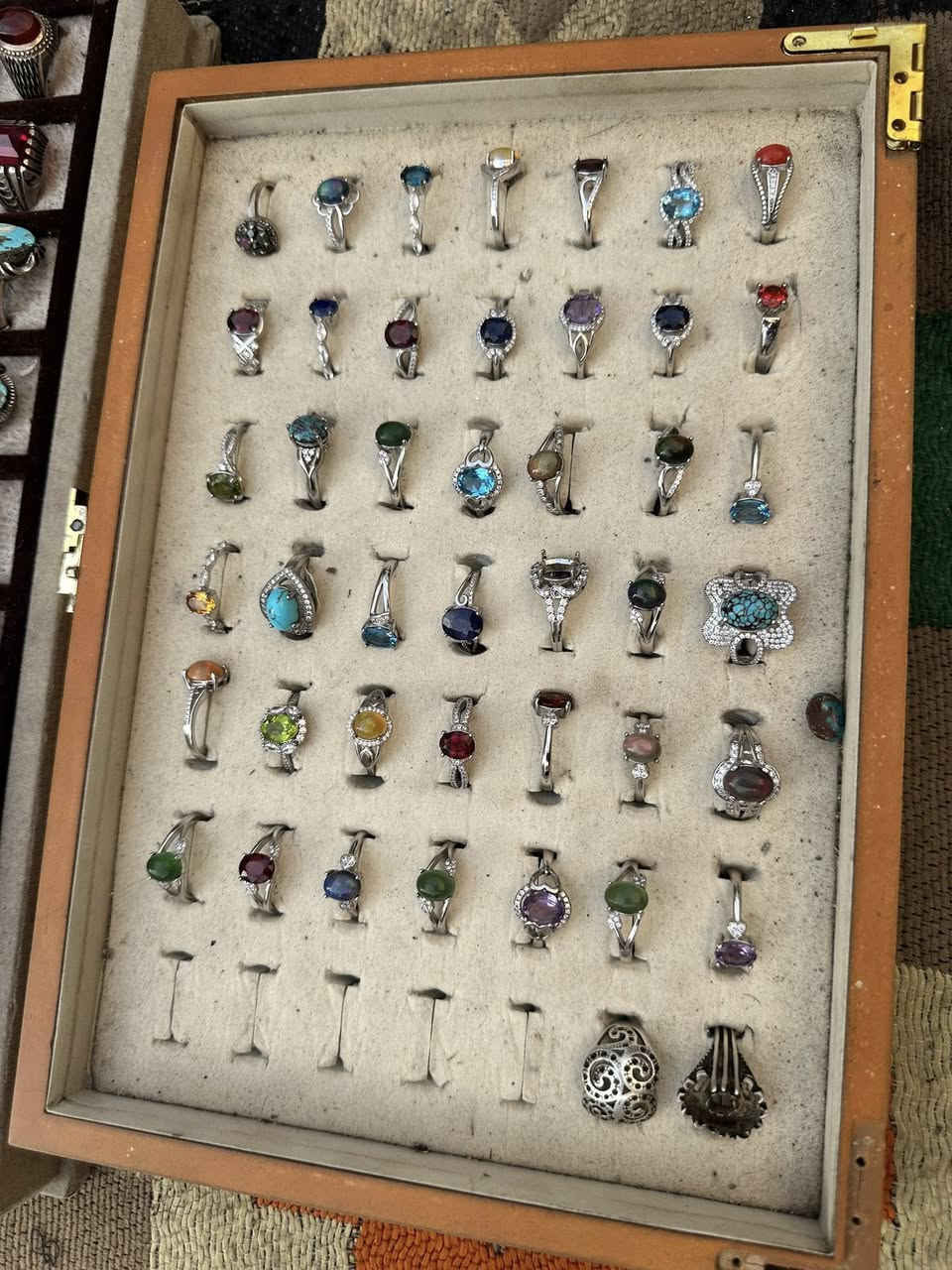 خواتم للبيع
جمله ومفرد
النجف الاشرف
***********
