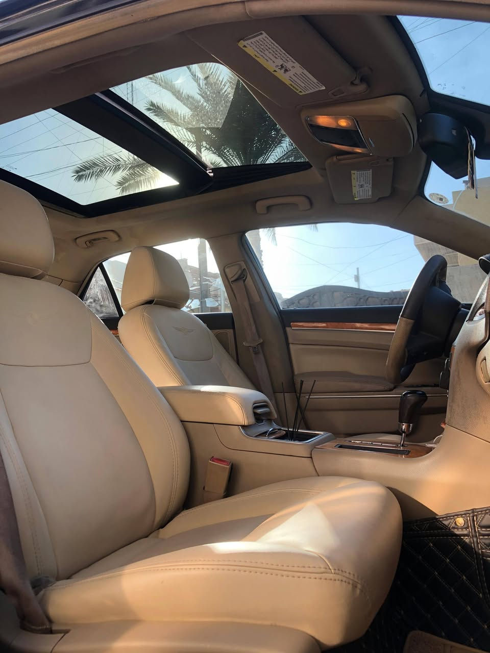 C300
2013خليجي جديده  فول مواصفات رقم اربيل محرك 5700
بانوراما+ رادار+ برده خلفيه + كشن تدفئه تبريد + كلاصات تدفئه تبريد + شاشه كبيره +كامره حساسات+ محدثه لايت وبك لايت 2020  فول الفول 
بيها جاملغ ايمن  وبارد بسيط بالباب 
السعر 168 ورقه 
مكان السياره بغداد 
***********
