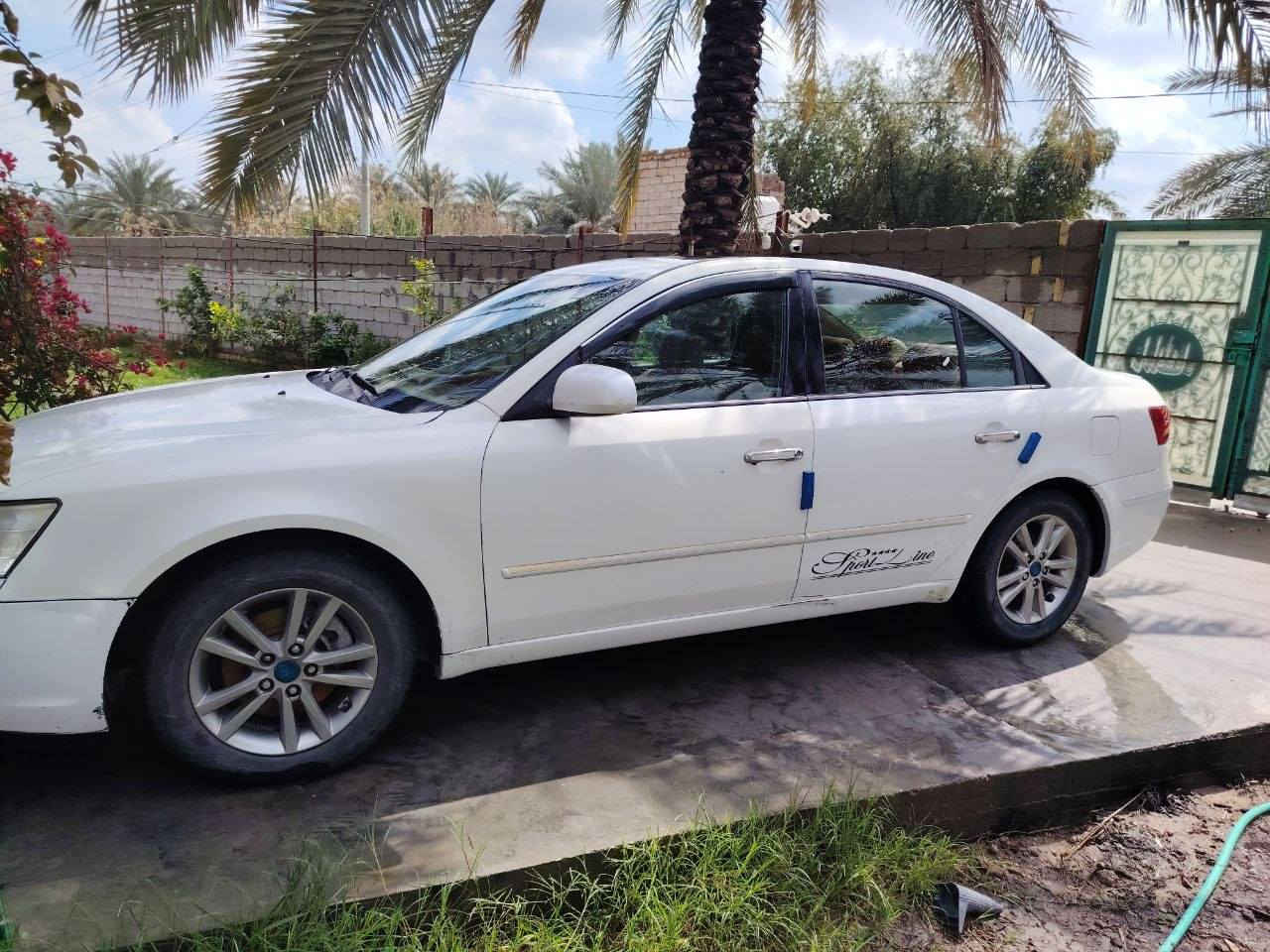 السلام عليكم
سوناتا 2009.  رقم انكليزي 

محرك 3300 سته سلندر 

السيارة بيها حزام ضبغ 

فتحة سقف تحكمات ستيرين 

داخل صاج  بيها شاشة  بعد معروفة مواصفات الستة سلندر 
مكان السيارة المسيب 

اي استفسار على الرقم بي واتساب 

***********
