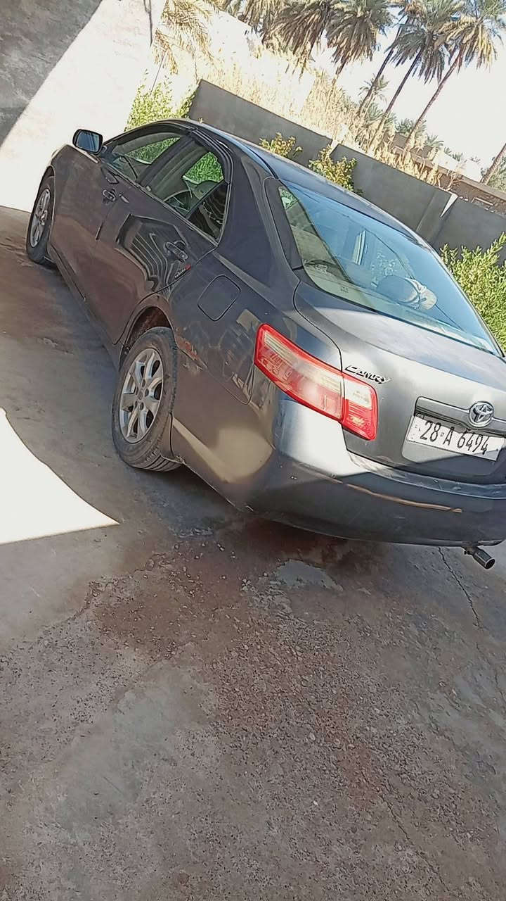 السلام عليكم
رمضان مبارك عليكم 
كامري للبيع ٢٠٠٧ رقم انكليزي سنوية غير نافذه
تايرات شادلها جديد محرك ٤ سلندر والكير مبدل 
رقم الهاتف *********** مكان السيارة ديالى
السعر ٧٩ $
