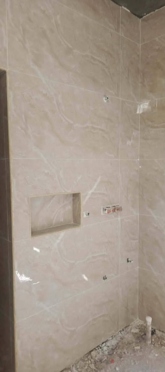 خلفه سيراميك متفرغ حاليا لتواصل واتساب ***********
