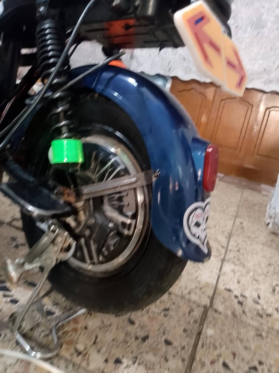 السلام عليكم درجة شحن البيع  نضيف  مستعمل 8  ايام  سعر 300 بيه مجال عنوان المدينه  الصدر  رقم موبايل ***********
