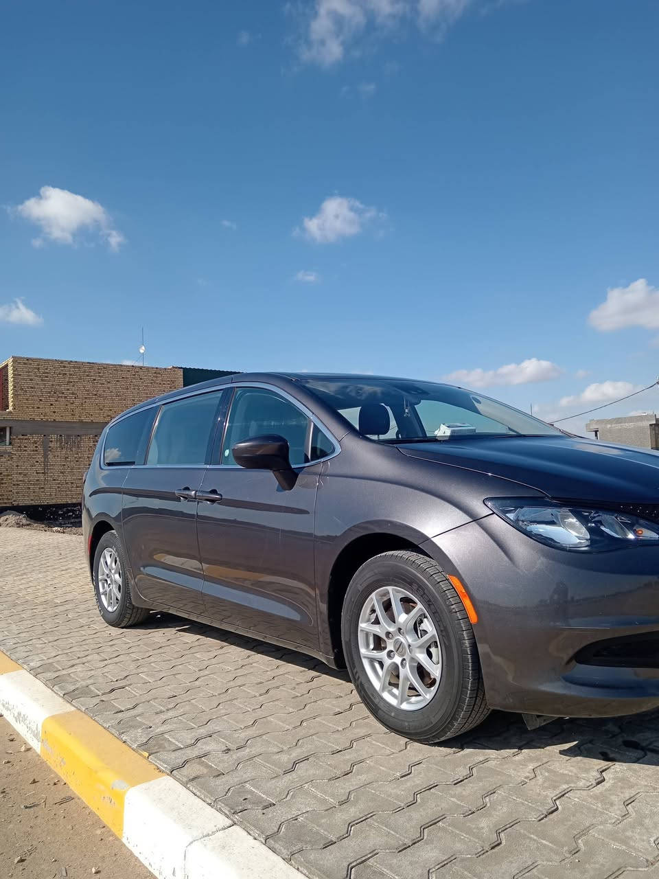 سلام عليكم كيا باسفيكا موديل 2023 دخول جديد 
رقم اربيل
السيارة حيل جديدة وجاهزة من كل النواحي مكينة 6 سلندر 
مكينة گير شواصي كفالة من الصبغ 
سيارة عائلية سبعة راكب نص مواصفات
بيبان وصندوق السيارة كهرباء بصمة شاشة
كامرة تحكمات كير ماوس سايد بريك بصمة
وبعد بيها مواصفات ترايها يخبل وجديدة حيل  
استفسار اكثر ومعرفت السعر اتصال عله الرقم***********
