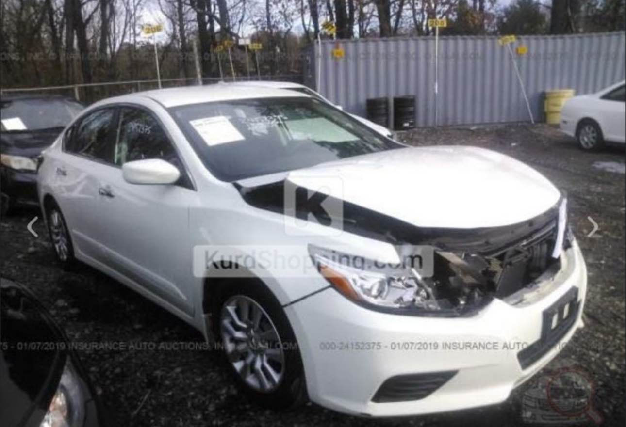 Nissan Altima 2017
نیسان التیما ٢٠١٧
بەسمە شەغال
ویل گەورە ١٨ 
 شاشە  
گوشن کارەبای
لايت زينۆن
 ماوەی ڕۆشتن ٧٤ میل
بۆیاغ: تەنها بۆنیتی بۆیاغە و بەبێ ناوگرتن بەشەرت ،هیچ ئێرباگەکیشی  نەتەقییە.
گێڕ و مەکینە بەشەرت بێ کێشە و نەکرایتەوە ،سەنەوی و ڕەقەمی نوێیە و سیارەکە یەک دەست بووە و بەناوی خۆمە،
نرخ:١٣٠ و مجال 
ژ.م: *********** أربيل, العراق
