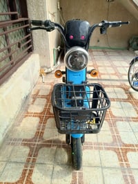 دراجة شحن للبيع اريدهة 200الف مكاني الشرطة الخامسة بغداد رقم0773643892...