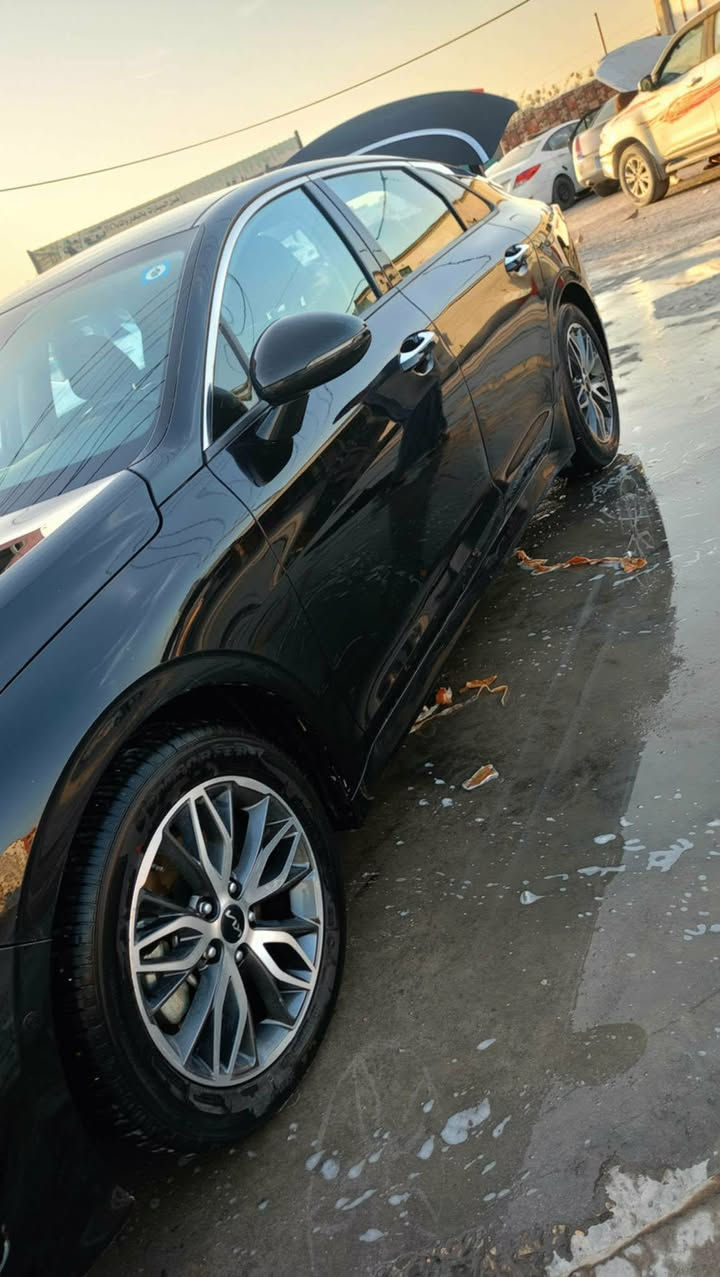 السلام عليكم.. كي فايف موديل 23معوقين 
مواصفات كير ماوس
داش كام 
كشنات جلد تدفئه تبريد 
اوتو هولد 
تدفئه بالمري 
رادار امامي خلفي 
قيادة ذاتيه تحديد مسار مانع انزلاق
5وضعيات قياده
كشن كهربائي.. 
العنوان الديوانيه 
رقم موبايل ***********
