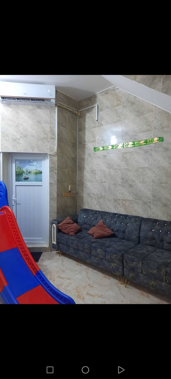 دار للبيع مساحه ١٠٠متر طابقين منطقة ٥٠ الف مطلوب للمصرف ١٠٠ مليون تطلوعه ٥٠ مع مجال قليل تبديل كفيل 
مكتب بيعة الغدير 
***********
