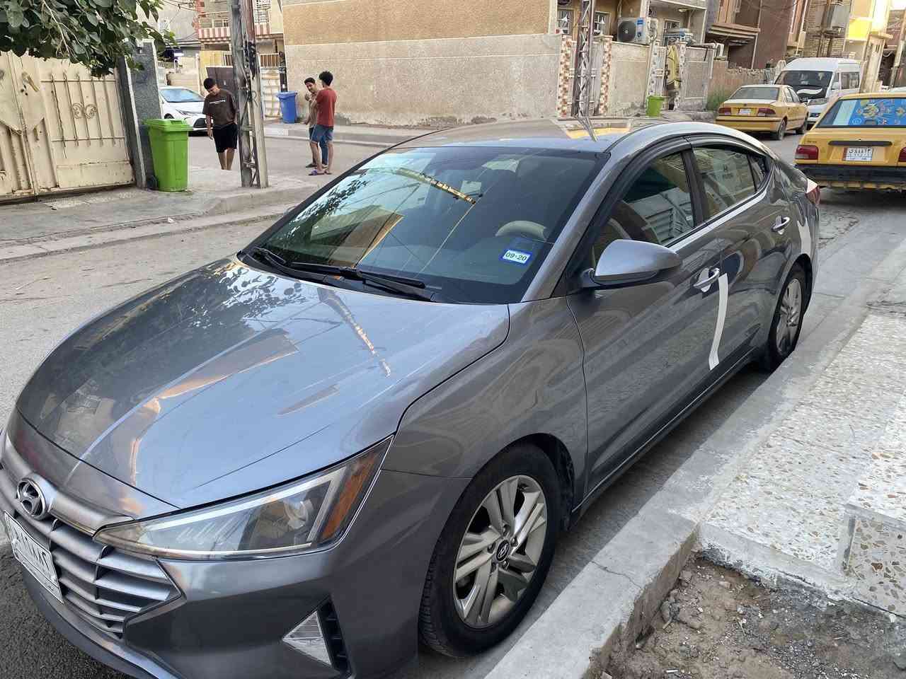 النترا 2019 امريكي
بيه الجاملغ الخلفي صبغ
رقم بغداد
منضومه زنون 
شاشة كبيرة كامرة دوارة
رادارات امامي جانبي 
نقطه توقف
نقطه عمياء
مانع انزلاق
مكينه2000دوش 
كيرat 
ثلاث انضمه قياده(سبورت سمارت نورمال)
ماشيه 74 الف
السعر 135
للتواصل***********
