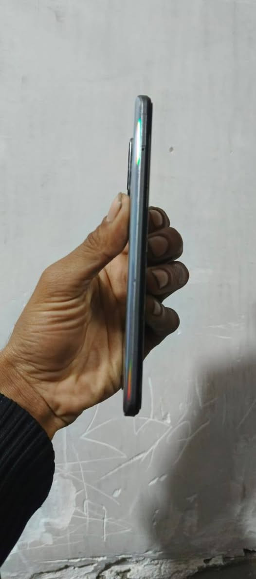 السلام عليكم ريلمي 8 غني عن التعريف ذاكراة128
رام 8+8 السعر(130) ***********
او راسل خاص
