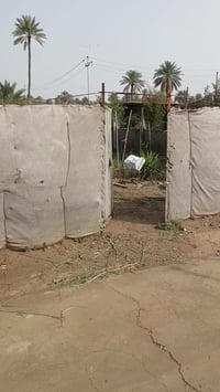 بهرز • ١٥٠م • أرض