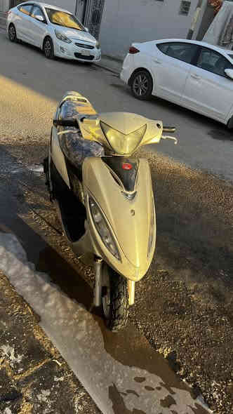 سلام عليكم كامكو جي 4 دراجه حلوه دراجه نضيفة واحلى من صور ناقصه بس دشبول 450 وبيها مجال لطيبين ***********
