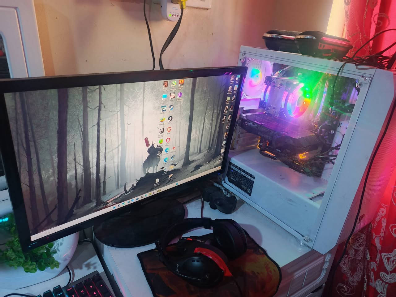 السلام عليكم 
Pc للبيع 
المواصفات :
MB : z390 aorus elite 
Cpu : i9 9900k 
Gpu : rtx 1660s 
Ram : xpg 3200hz 2x8 (16gb)
Hard1 : m.2 256gb
Hard2 : hdd 1tb
Ps : 500w 
تشغل اي لعبه ببالك 
شاشه ٢٤ مدري ٢٧ ٦٠ هرتز + ماوس وكيبورد 
الحاسبه شغاله والبارحه ختمت لعبة avowed عليها ومليت ها وياها حساب ستيم اوفلاين ١٥٠٠٠ لعبه و كيم باس مفتوح منزل بيها سكايرم اوبليڤيون و فورزا ٥ و avowed و كريمزون ديزرت وغيرهن بعد 
ابيعهن شلع ٧٥٠ وبيهن مجال للشراي


**إذا كنت صاحب هذا الإعلان وتريد حذفه لأي سبب، رجاءا أرسل رسالة إلى الدعم الفني**