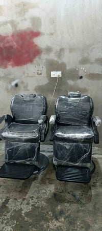 كرسي حلاق لبيع مكاني موصل 07503656935