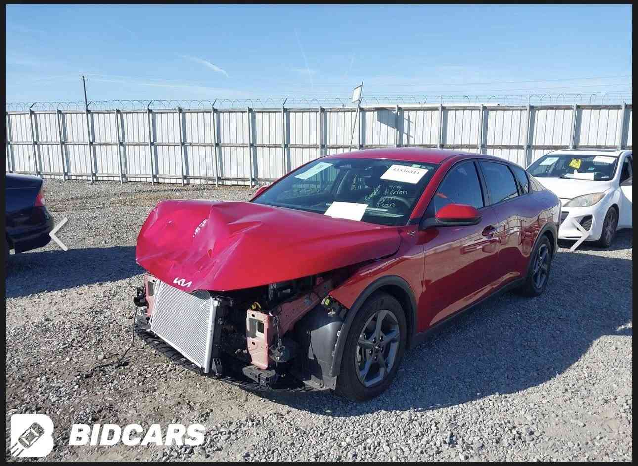 السلام عليكم kia k4 بعدلها اقل من شهر توصل لعمان موديل 2025 السيارة جديدة كدامك صور الحادث بدون ايرباك بدون شاصي بدون دواخل غراضها كلها موجودة حتة الدعامية الامامية اريد مراوس او بيع بعمان اذا اكو النترا N السيارة تدخل بكتاب شهداء 
رقمي:*********** 
مكاني بغداد الامين الثانية
