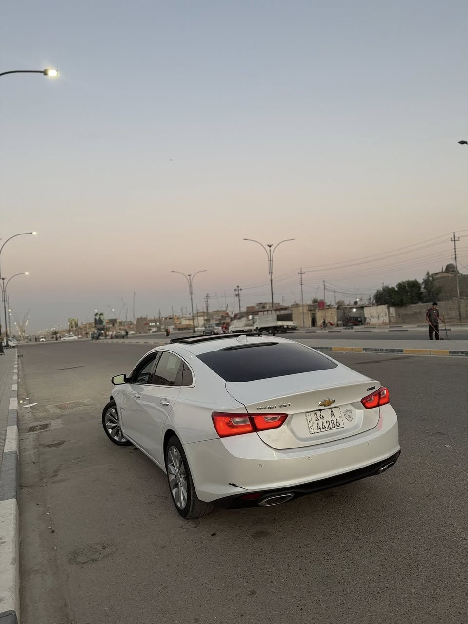 السلام عليكم.
شوفرليت ماليبو 

موديل 2018

فئة بريمير

مكينه 2000تيربو

كير ATF

كفاله السياره داخله تقرير تعمل وتسير

بيها ملاحضات خفيفه

رقم بصره بأسمي

المواصفات اوتو بارك

(1)- اللون ابيض صدفي مميز

(2)- عداد المسافه : 170 الف كيلو متر 

(3)- -محرك 2000 تيربو 

(4)- كير 9 نمر

(5)- بصمة تشغيل وبصمة أبواب

(6)- تشغيل عن بعد 

(7)- ويل فراشه حجم 19

(8)- يدات أبواب نيكل

(9)- إشارة بالمراية

(10)- نقطة عمياء بل مراية

(11)- لايت زنون بلادي

(12)- لد أمامي 

(13)- فول تحكم ستيرن 

(14)- كشنات كهرباء 

(15)- تبريد قطعتين 

(16)- كشنات جلد اسود بلادي 

(17)- تبريد كشنات 

(18)- تدفئة كشنات

(19)- كشن ذاكره خزن 

(20)- تدفئة ستيرن

(21)- صاج بلادي 

(22)- سماعات BOSS

(23)- مانع انزلاق

وبعد مواصفات بيها معروفة 

السيارة كللش جديدة 

#جاهزة من كل النواحي 

السعر / 145ورقة وبيها مجال 

العنوان / البصره حي الشرطه 

للاستفسار/ ***********
