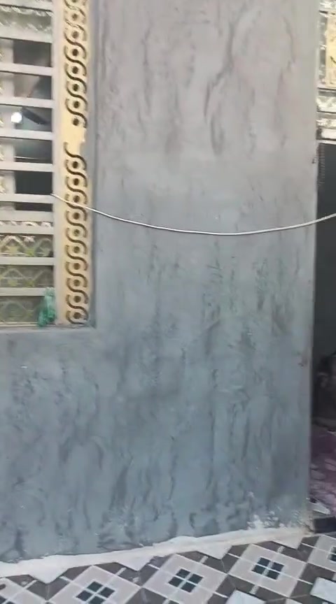 الدار للبيع طابو زراعي سند 25مساحه 200 غرف 2* 5/1 مطبخ 5/4 استقبال 8/4 حمام داخل وخارجي 2    كراج مكانه حي بابل قرب سجة القطار  الحمزه الغربي ***********

