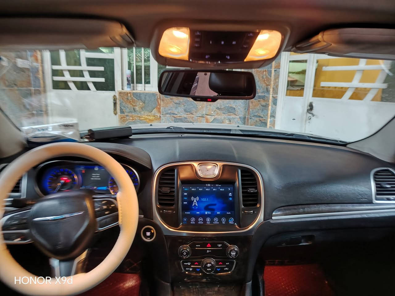 السلام عليكم اوباما 2017c سياره فول بنراما برده خلفيه سياره جديده صدر امامي خلفي جديد تخم تاير كير مكينه جدد ويل مكسيكي اصلي سونار موجود ويه صور حادثه مال امريكا جاملغ وبنيد وهنا بيه صفحه أثر شخوط بدون فتح بدون معجون مكاني بغداد السعر 185$     ***********
