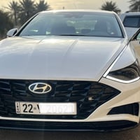 سوناتا ٢٠٢٣ sel  اللون ابيض وارد امريكي محرك ٢٥٠٠  بيها ٤ قطع صبغ حادث...