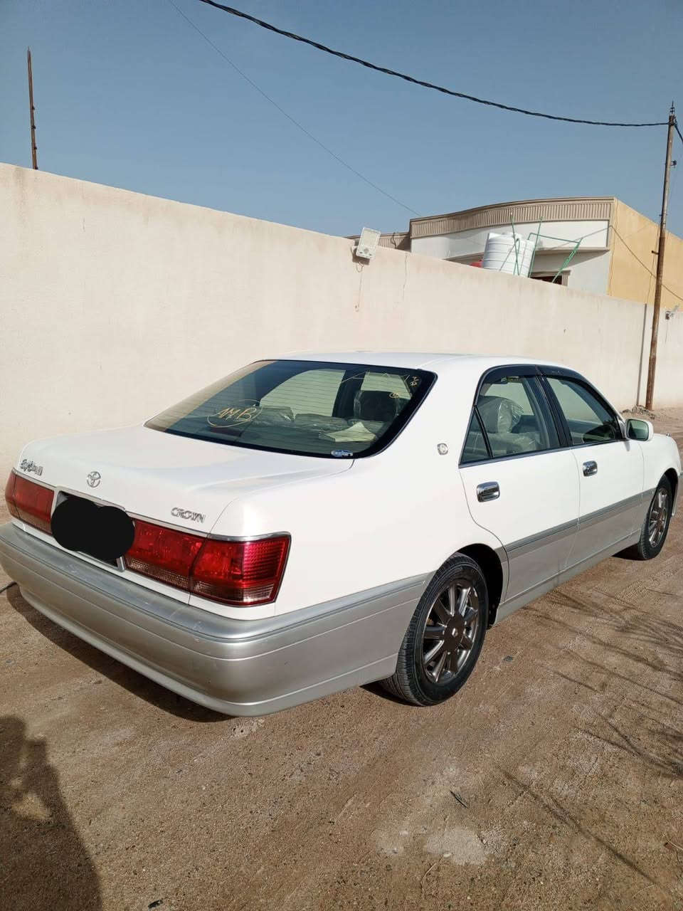 سلام وعليكم
جنون للبيع مال مزاد دخول جديد 
 رقم بصره بسمي 
كفاله عامه حته من صبغ اليابان
ماشي 77
4 دكم 
رادار 
تبريد خلفي
ثلاجه
دبل عينه
تخم تاير جديد
مشط ستيرن جديد 
السعر 175 وبيهه مجال
***********
