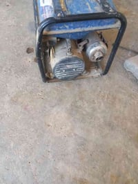 مولد شغال شرط حبل واحد.  70 الف جك همر السعر 50 الف   راسلني او اتصل 0...