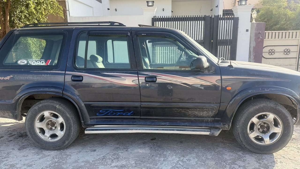 سلام عليكم ورحمة الله فورد اكسبلور محرك جديد شرط كله بلادي موديل 99سنويه بأسمي شرط التحويل رقم انكليزي كوبون بنزين رايدها @@53مكاني كركوك وبيها مجال رقم ***********
