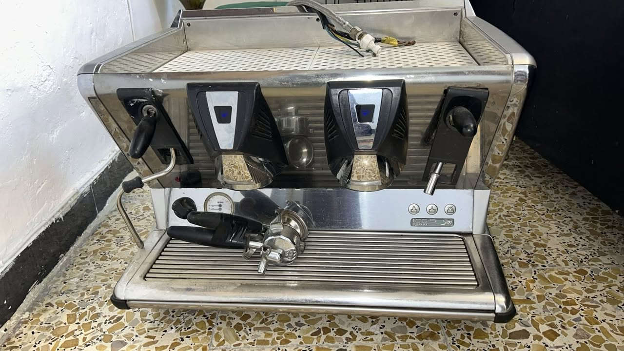 مساء العافيه  مكينه للبيع مستعمله


**إذا كنت صاحب هذا الإعلان وتريد حذفه لأي سبب، رجاءا أرسل رسالة إلى الدعم الفني**