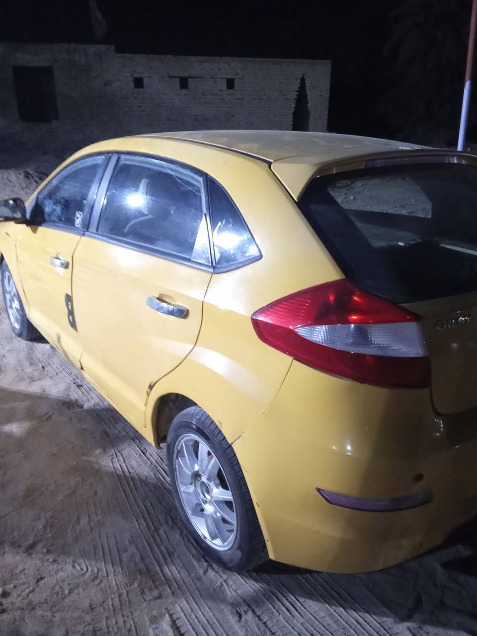 شيري فلاوين لبيع موديل 11 سنويه 30 رقم انكليزي مصفره هيه وغرامات ماركه موجود يمي بل سماوه محرك خير من الله والكير جيد تخم تاير باتري جديد  السعر 25 العنوان السماوة  ***********
