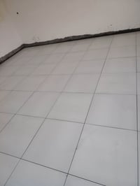 خلفه سيراميك شغل درجه ولى يشتغل عله المترو اليوميه ومكطوعه اي سفتسارتص...