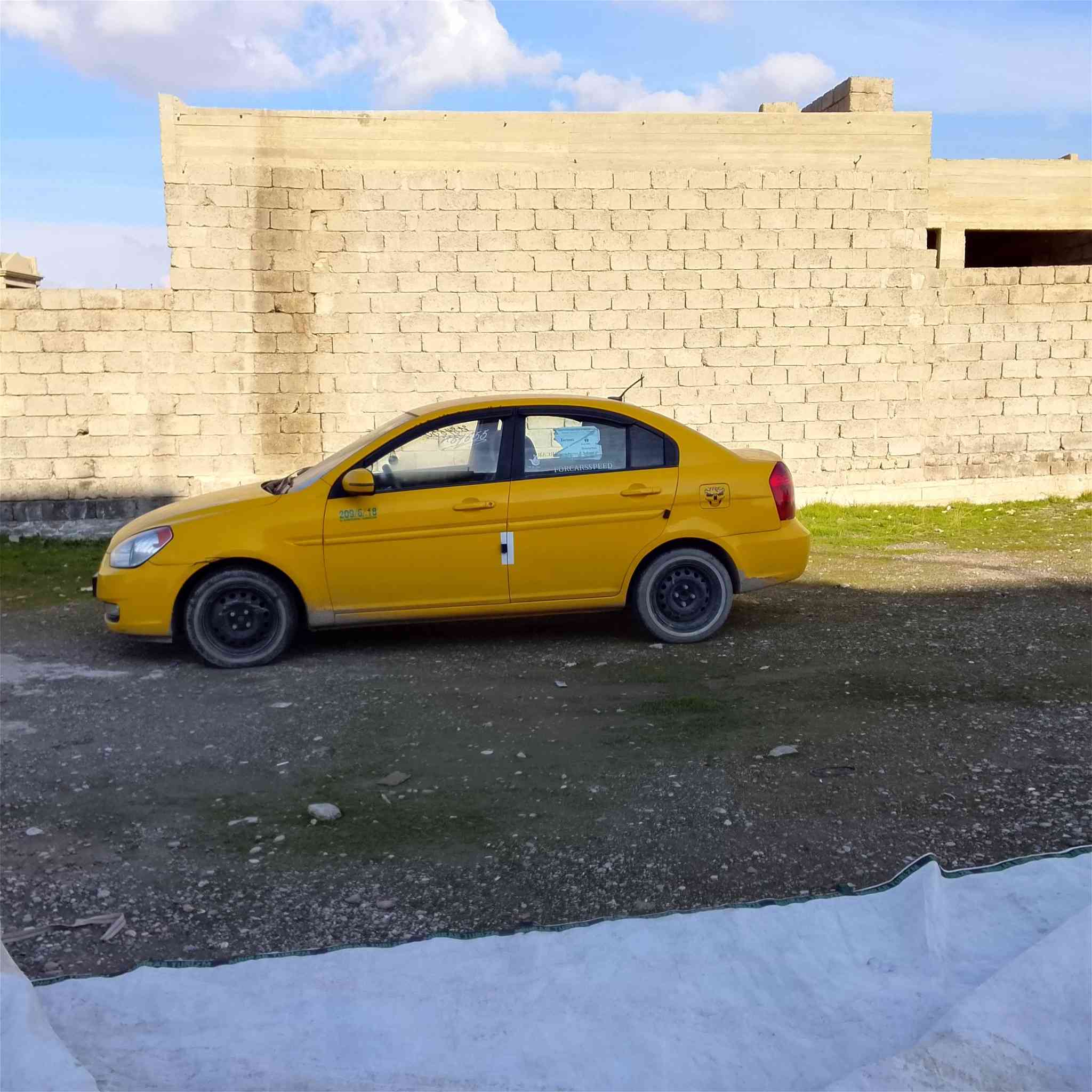 اكسنت 2010 امريكي
محرك  ..كير شرط

شرعيها موجود شرط التحويل 

بيها طخه خفيفه جاملق اليسار اربع أصابع 

وتلقيطات  تكسي خفيفه سياره كدم العين 

اخون السياره بل الحقيقة أحلا من الصوره  سعرها 105وبيها مجال قليل. .. ملاحظه إني مامتواجد بل الفيس خبرني على هاذا رقمي ***********
