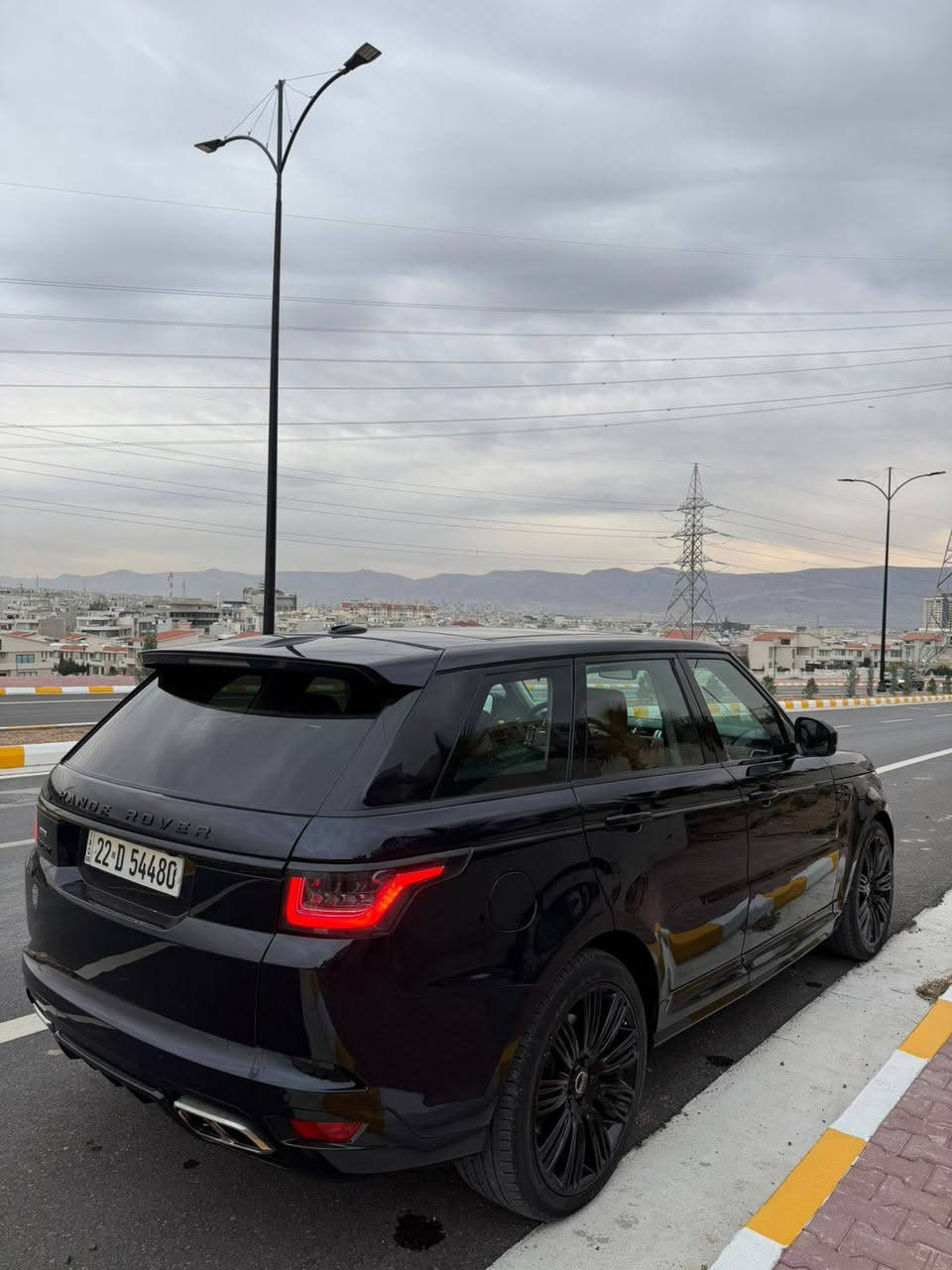 رانج روفر 
2014
ديزل 
كفاله عامه 
محدث ٢٠٢٢ svr
جاملغات امامي مبدل نفس الون
القديم موجود
ماشيه 130 الف
فول مواصفات 
بنوراما 
السعر 258 ومجال طيب

***********
