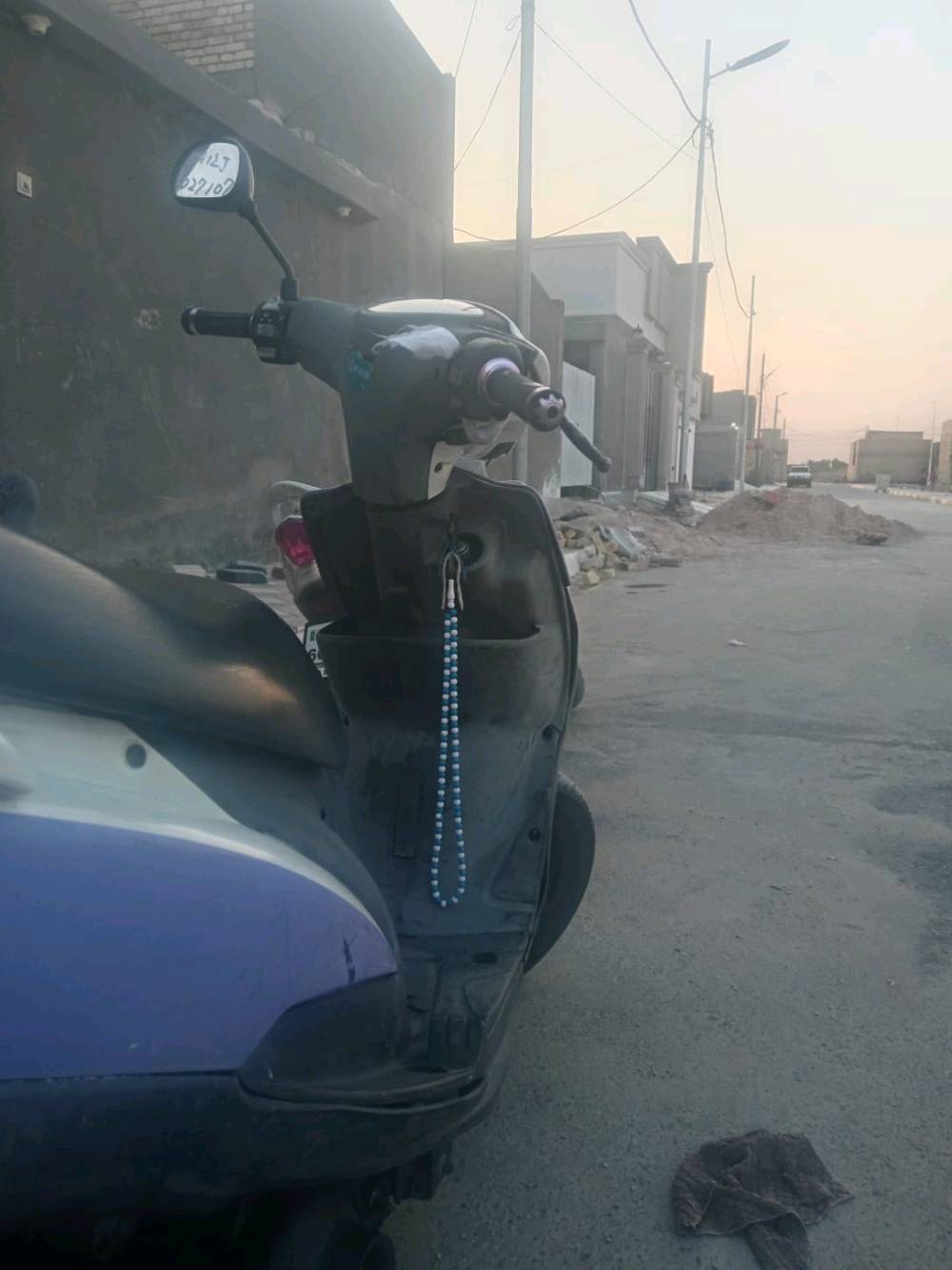 السلام عليكم دراجه ماكس جديده ما مفتوحه صارلها 3 اشهر من نزلتها من الرمبه كلها بلادي وختم واحد اي استفسار ثاني ***********