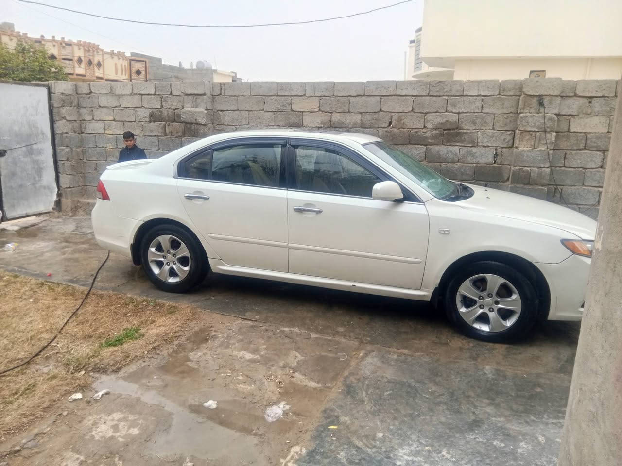 سلام عليكم وبتمه لبيع موديل 2009 خليجي بيه 4قطع رقم شمالي***********
