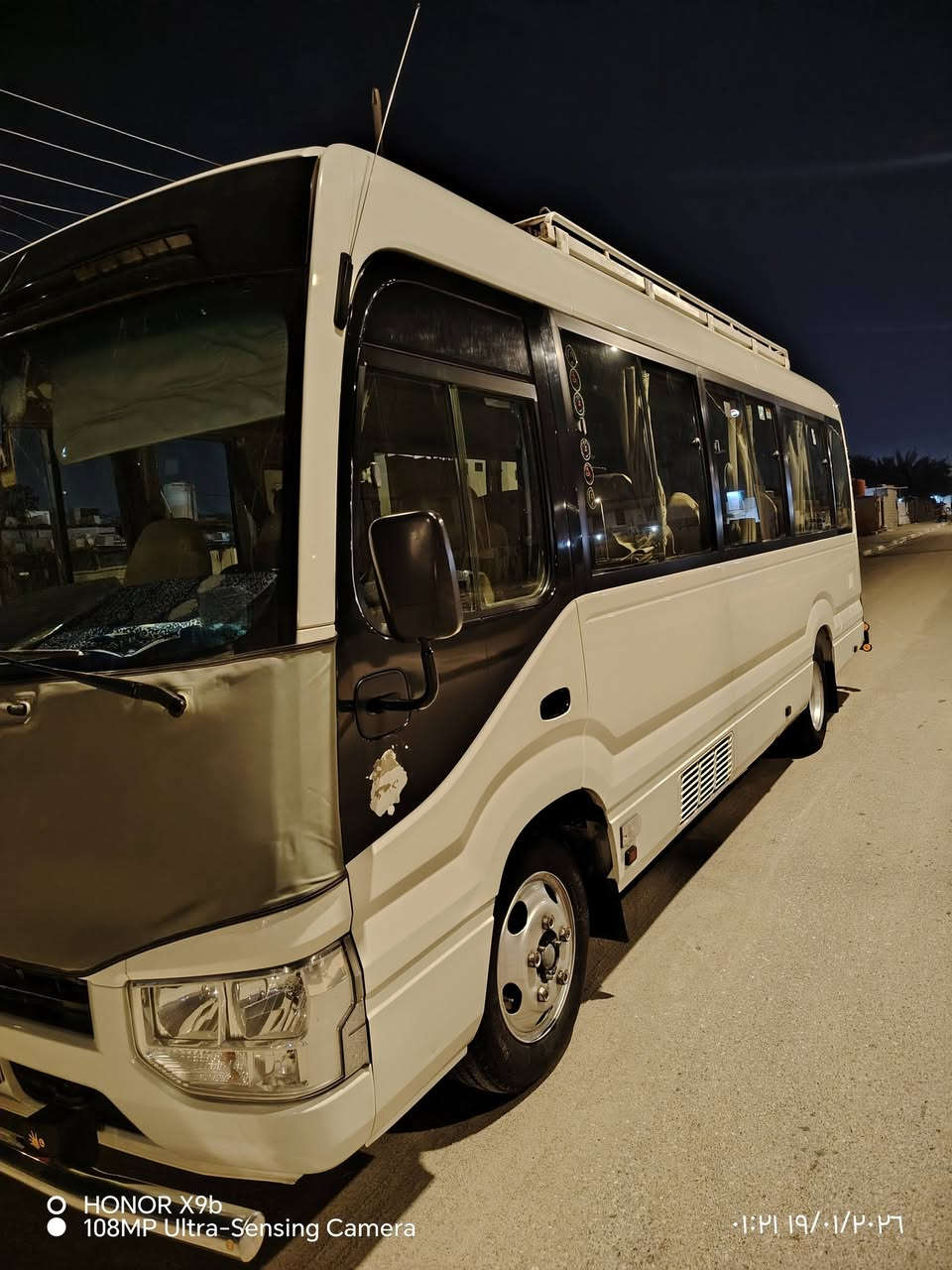 السلام عليكم كوستر راس ثور مكينه كفاله كير اكسن منضومت غاز سعت 80لتر تايرات جدد دوشمه ارضيه معه كشنات كلابي استاركس معه دوشمت كشنات معه تحوير تبريد هورنات بوش حاكيه كامره خلفيه شاشه بردات شمسيه لل استفسار مكان بصره زبير رقم هاتف ***********
