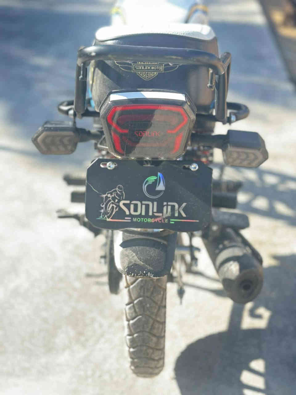 دراجه للبيع موديل 25 محرك 200 جواكيج دراجه بعدها جديده ونضافه واضحه للبيع او مراوس. مكان الدراجه القائم حصيبه تواصل وتساب تصال مازنجرر
***********
