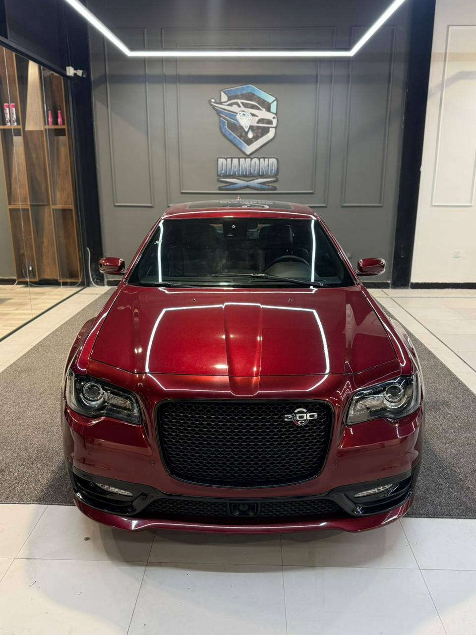 كرايسلر C300 . SRT  LAST CALL.  2023  فول 1/1 
 مكينه : 6400  . مكان السياره بغداد اي ستفسار الاتصال بيع او مراوس بجارجر 
مواصفات :_                 
✓ بنراما 
✓ رادار امامي           
✓ رادار جانبي 
✓ سستم صوت هارمن كاردن 
✓ كشنات تدفئه وتبريد 
✓ نقطه عمياء + ترحيب 
✓ اكواب تدفئه وتبريد 
✓ كشنات خزن ميموري 
✓ ستيرن كهرباء 
✓ لايت امامي متحرك 
✓ دشوبل كاربون فايبر 
✓ اشاير بل مري 
وباقي المواصفات معروفه فول 1/1 🔒

مكان السياره بغداد  بدون رقم تترقم جميع المحافضات  . ماشيه8 الف  فقط كله عله وضع الشركه ونضافته 100% 
حادث السياره دعاميه فقط كفاله من كلشي السياره من البارد ومن الصبغ ومن التبديل شرط فقط دعاميه مبدله وبيه سونار  وكل تفاصيل السياره واضحه . للبيع اول مراوس اي ستفسار بخصوص السعر خاص اول الاتصال على الرقم‏ ‏‪مكاني بغداد النهضه ***********  شباب فقط الشراي يتصل تم تنزيل سعر السياره الي جاد بل شراء بتصل   الي ما يعرف لا يتصل . . بيع او مراوس
