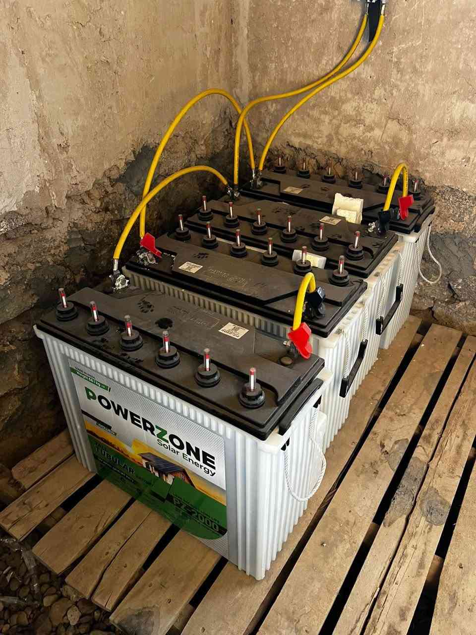 منظومة استخدام 4 اشهر انفيرتر وبطاريات للبيع سبب البيع اريد اكبر المنظومة المنظومة شغالة بدون اي مشاكل ….مكاني الانبار-هيت


**إذا كنت صاحب هذا الإعلان وتريد حذفه لأي سبب، رجاءا أرسل رسالة إلى الدعم الفني**