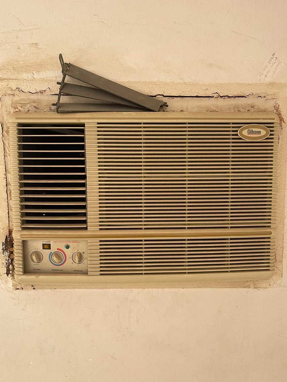 ❄️📢 متوفر لدينا مجموعة متنوعة من أجهزة التبريد المستعملة بحالة جيدة وأسعار مناسبة:
✅ سبلت جداري 2 طن — 250,000 دينار
✅ سبلت عمودي — 450,000 دينار
✅ مكيف شباك — 250,000 دينار
💯 أجهزة مجربة وجاهزة للعمل.
📩 للتفاصيل والمعلومات والأسعار، اترك تعليقًا أو راسل الصفحة مباشرة.
#سبلت_مستعمل #مكيفات_مستعملة #أجهزة_تبريد #بيع_وشراء #بابل_العراق #عروض_مميزة #مكيف_شباك


**إذا كنت صاحب هذا الإعلان وتريد حذفه لأي سبب، رجاءا أرسل رسالة إلى الدعم الفني**