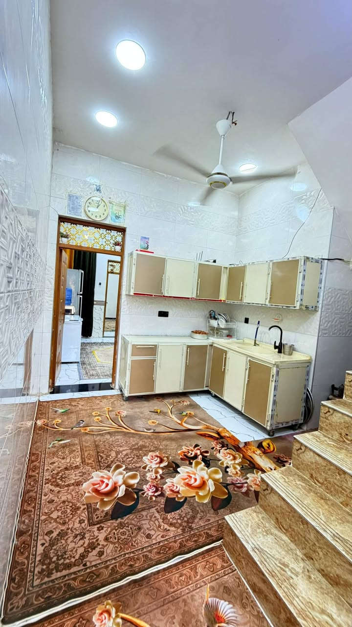 ⭕ بيت للبيع طابو زراعي سند 25 )(مشمول تطويب خدمات تبليط_)
⭕️المساحة 100
⭕️العنوان الدار  / التقية الثالثة _مقابيل مجمع الروان النموذجي 
⭕️بناء البيت 2025
⭕️بناء  مسلح 
—————————————
           تـــفـــاصـــيـــل الـــدار 
(كونكريت مسلح )
⚜️ غرفة
⚜️صالة 
⚜️استقبال
⚜️مطبخ 
⚜️مجاميع صحية 
⚜️طارمة  
ــــــــــــــــــــــــــــــــــــــــــــــــ

للأستفسار أتصال حصراً*********** واتساب مراجعه مكتب 🏢 العاصمة للعقارات والمقاولات العامه العنوان ام الخيل ساحه الاحتفالات قرب البلديه الجديده***********
