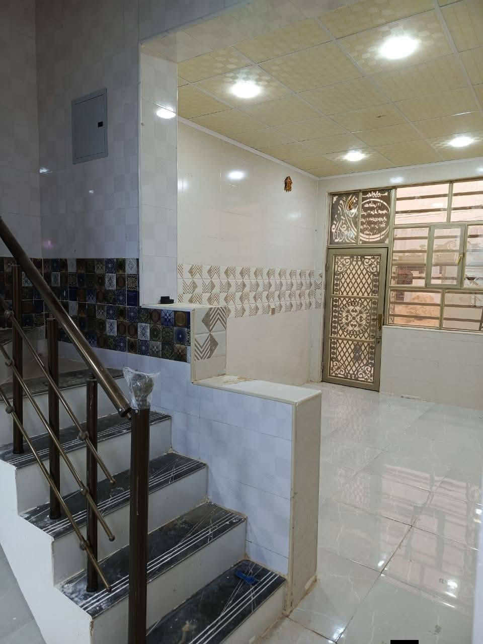 🏡 دار160م مربعه ايجار سعر ٢٥٠ الشهر
------------____________-------------_____________

       ☎️***********☎️☎️ علي 

------------_____واتساب ________--------------________ 

                       

***********.      

                    #النجف - #مقابل_ ملحق قريه القدير

      

—————————————————————

🏗  البناء حديث والشغل درجة اولى 

بناء طابوك 

🔹 صب مركزي كونكريت مسلح

🔹 سيراميك للمطبخ والصحيات

🔹 سحبات ملكية

🔹 جدران بورسلين 

🔹 #ديكورات 

————————————

🔷   يحتوي الدار على   🔷

————————————

 غرفتين نوم + صاله +  + مطبخ +, استقبال 

 صحيات داخليه ،وخارج

 منور

***********
