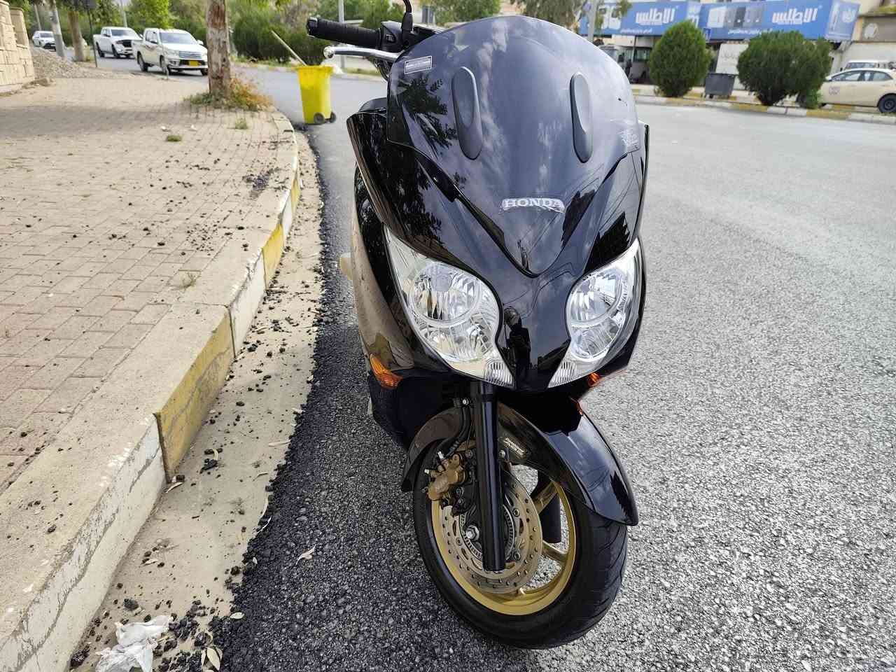 فورزا 010 شتیکی پاک و جوان
بێ بویاخ بێ شکاوی 
مە کینە ی  نە کراوە تەوە 
37 هەزار ڕۆشتوە 
تایە و بانسی شەریکە ی لە سەرە 
کامل سیرفز هەموو گیانی بە شەرت 

بصمه 
تەسجیل بلو توز
منفیس
abs
رادیته ر  
ویل كولد   فلنجه كولد 
لایت بیش و دوا كریستال 
داشبول كوشن بیلاد بیجی
 بی ته قیوی بی دراوی 
كلاج و قایش یابانی ده سكاری نه كراوه 

تكایه تكایه مشتری جدی نیت  مسج
 مه نیره 
شوین سلیمانی  
 
 قفل 18  گەڵا  قفل بو معاملە تیل مە کە

فورزه 010  دشبول اسرائیلی  
کفالە عامە  محرک صبوغ 
كامل سیرفز  تایر و دسك بیلاد 
ماشیه 37 
ما عندی تو صیل 
سعر قفل 18 
مکان سلیمانیە


**إذا كنت صاحب هذا الإعلان وتريد حذفه لأي سبب، رجاءا أرسل رسالة إلى الدعم الفني**