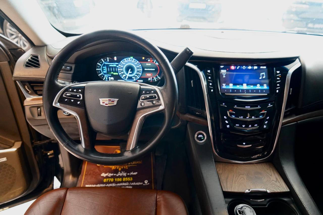 كاديلاك 2018
فتحة سقف 
داخل جلد مشمشي 
داخل VIP منفصل 
دوسات كهرباء 
رادارات 
قيادة ذاتيهً
لدات امامي خلفي بلادي 
كشنات تبريد تدفأه 
الخلفي ججكات كهربائي 
ماشيه 149,000 كيلو متر
السياره مضلله 
رقم سليمانيه 
بيها جاملغ امامي بيدي نشخط  فقط شخط قبل شهرين ونصبغ علئ اثرها جهة السايق 
السياره نظيفه جدا جدا وبيهها دفتر خروجيه مجدد كمركي
صيانتها بشركة المنصور 
تخم تاير اصلي 
السياره جاهزه وبالعافية على الياخذها رقم سليمانيه جديد 
سعرها 390 $ وترهم مراوس حسب القناعه بسيارة لاتتجاوز 170$
***********
