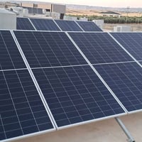سيستم شمسي • بانيل LONGi ٥٨٠واط • بطاريات ٢٠٠أمبير