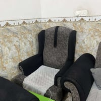 كنب • ١٠ مقاعد • رجله مكسورة