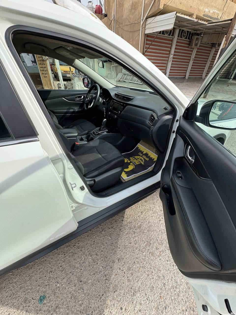 السلام عليكم
نيسان روج ٢٠١٨

رقم واسط مشروع وطني

هزه وسنوية جديدة

ماشيه ١٢۳ ميل قابل للزيادة

تويل ويل
حجم المحرك ٢٥٠٠

السعر ١٣٥ وبيها مجال

للاستفسار ***********
